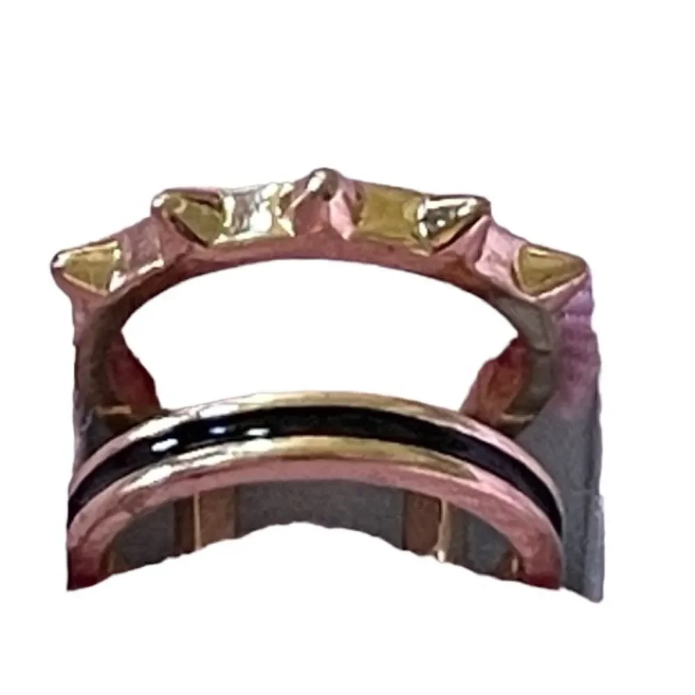NWOT gold tone black enamel & studs ring US size 6.5